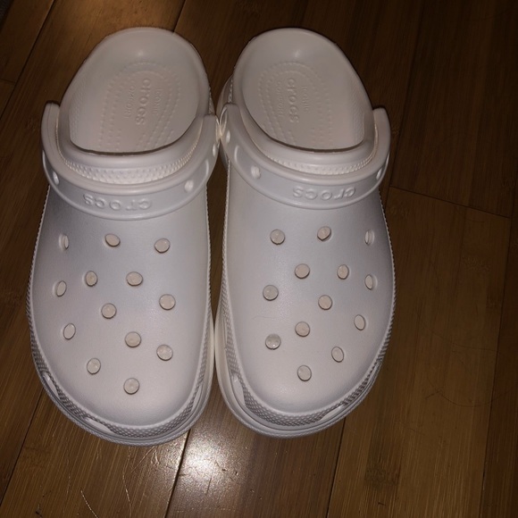 Crocs Classic Bae Clog Platform Like New - Picture 3 of 6